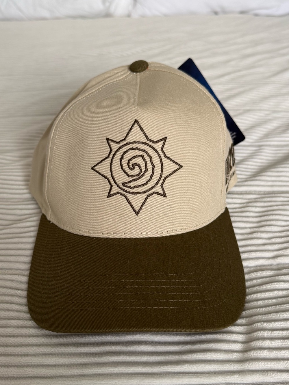 Official BlizzCon 2026 Hearthstone Two-Tone Snapback Hat Cap - Cream/Olive NWT